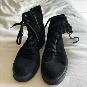 Vince combat booties. Good condition. Have zippers on side